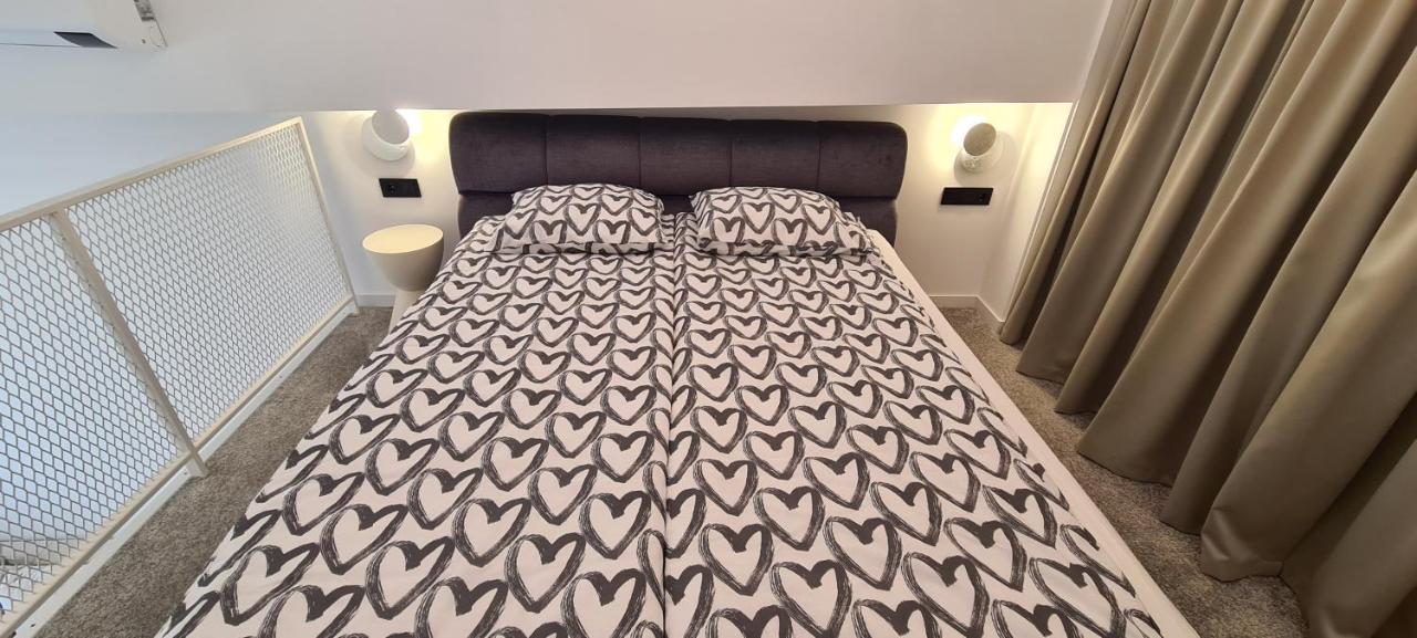 Stay In Kaunas & Radio City - Free Parking Luaran gambar